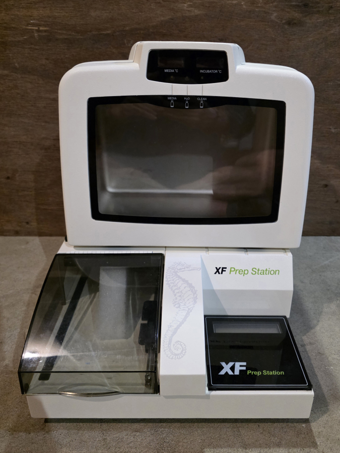 Agilent 101200-100 Seahorse Flux Analyzer XF Prep Station + Accessories; SN:301382/301515R, photo 18 of 49
