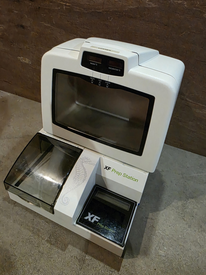Agilent 101200-100 Seahorse Flux Analyzer XF Prep Station + Accessories; SN:301382/301515R, photo 24 of 49