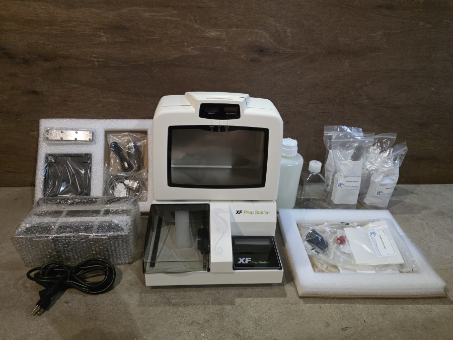 Agilent 101200-100 Seahorse Flux Analyzer XF Prep Station + Accessories; SN:301382/301515R, photo 48 of 49