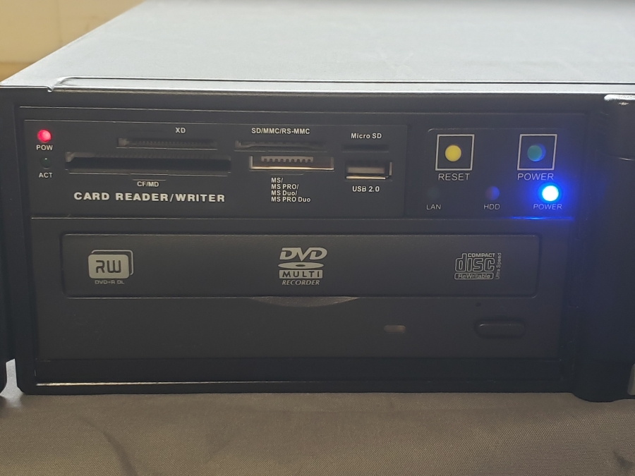 SuperLogics DFI BL600-DR Custom 2U Rack Server 2.66GHz; 4GB; 2x500GB HDD; SN:221200028/026, photo 2 of 11