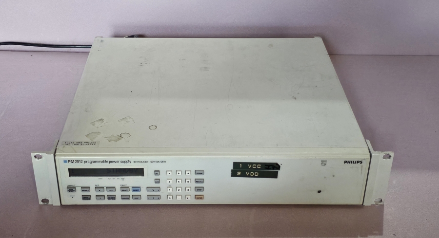 Fluke Philips PM-2812 60 V 10 A Dual Output Programmable Power Supply, photo 3 of 16