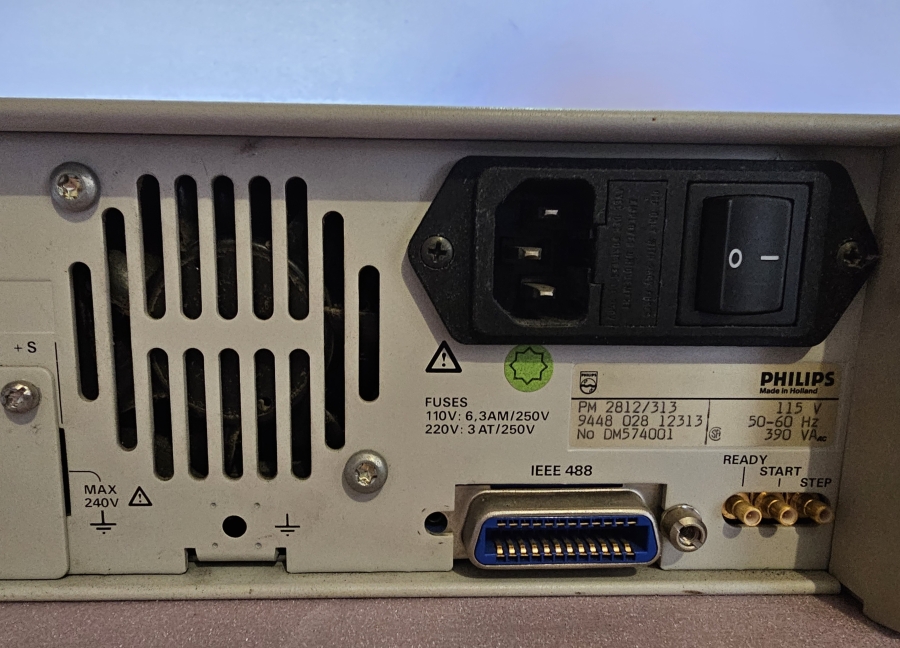Fluke Philips PM-2812 60 V 10 A Dual Output Programmable Power Supply, photo 13 of 16