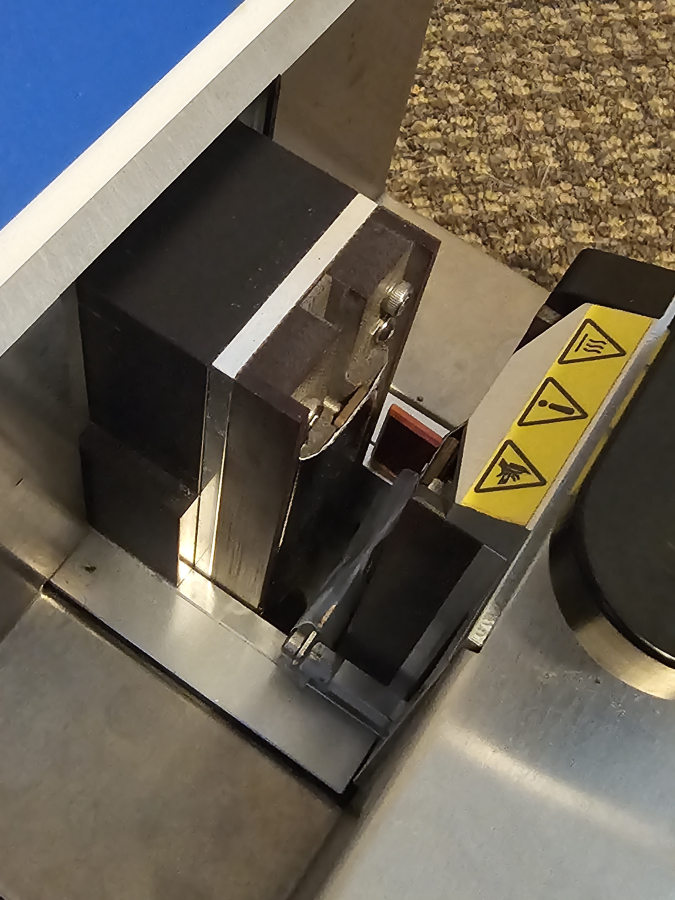 GE Wave Bio Tech Hot Lips II HTLS-II 28945372 Tube Sealer; SN:1988771; Blue [2015]	, photo 10 of 12