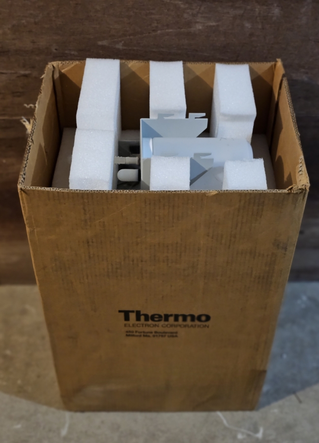 Thermo Electron OFP400 Vacuum Pump; NEW IN BOX, photo 1 of 23