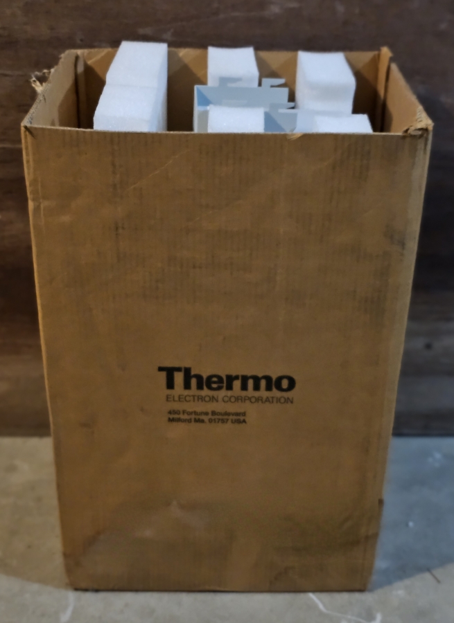 Thermo Electron OFP400 Vacuum Pump; NEW IN BOX, photo 10 of 23
