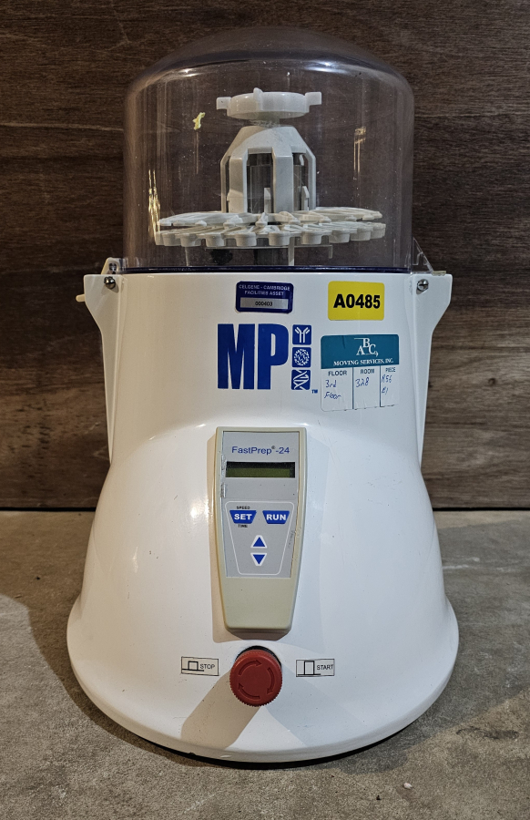 MP Biomedicals FastPrep-24 Classic Bead Beating Grinder and Lysis System FOR PARTS/REPAIR; SN:17023464, photo 3 of 17