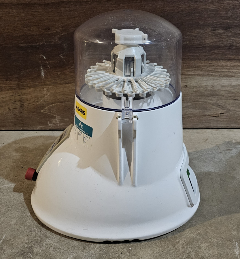 MP Biomedicals FastPrep-24 Classic Bead Beating Grinder and Lysis System FOR PARTS/REPAIR; SN:17023464, photo 7 of 17