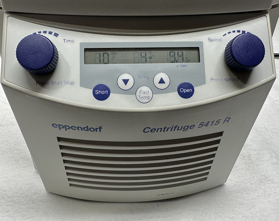 Eppendorf 5415R 5426 Refrigerated Benchtop Centrifuge w/F45-24-11 Rotor UNTESTED, photo 3 of 7