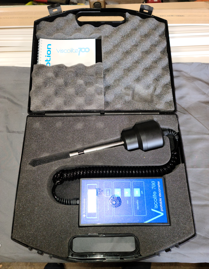 Hydramotion Viscolite 700 Portable Viscometer Model VL7-100B-d15-TS With (2) Bottles of reference Standards S60 and N35; SN:Vl7-1701-5830, photo 1 of 10