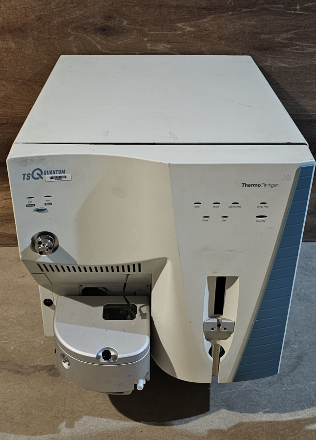 Thermo Finnigan TSQ Quantum Mass Spectrometer FOR PARTS/REPAIR; SN:TSQU00279, photo 2 of 20