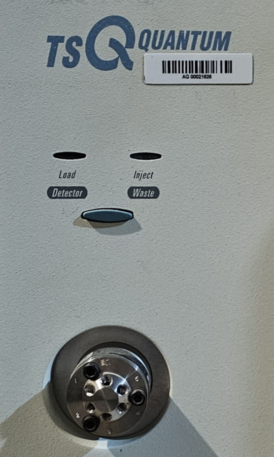 Thermo Finnigan TSQ Quantum Mass Spectrometer FOR PARTS/REPAIR; SN:TSQU00279, photo 4 of 20
