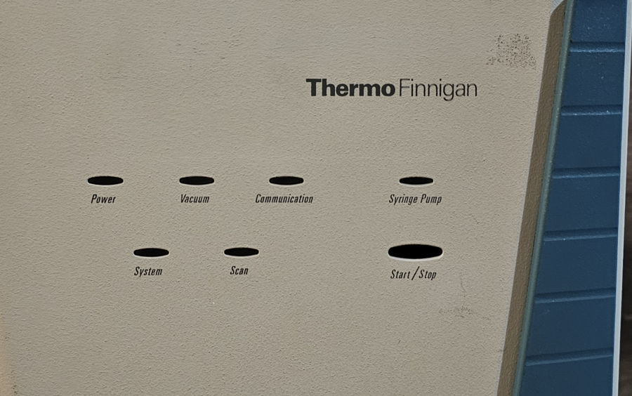 Thermo Finnigan TSQ Quantum Mass Spectrometer FOR PARTS/REPAIR; SN:TSQU00279, photo 6 of 20