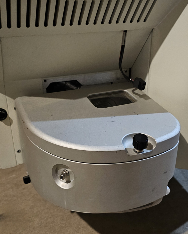 Thermo Finnigan TSQ Quantum Mass Spectrometer FOR PARTS/REPAIR; SN:TSQU00279, photo 7 of 20