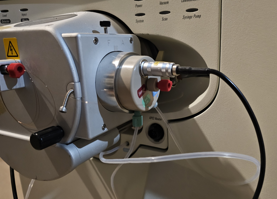 Thermo Scientific Finnigan LCQ Advantage Mass Spectrometer; SN:LAD00162, photo 5 of 19