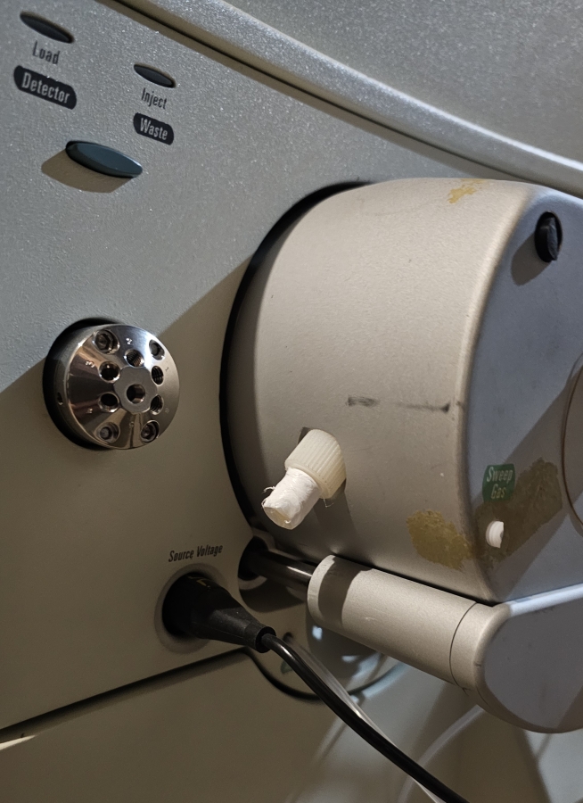 Thermo Scientific Finnigan LCQ Advantage Mass Spectrometer; SN:LAD00162, photo 8 of 19