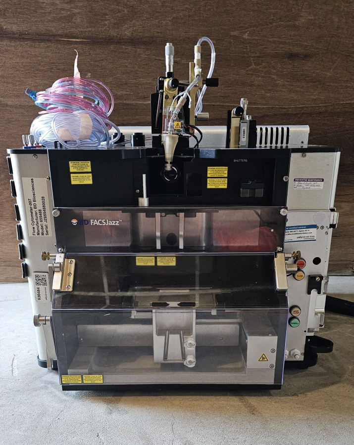 Flow Cytometer Cell Sorter, Model FACSJazz 655488, Year 2016, Serial Number JZ6554880028, photo 16 of 26