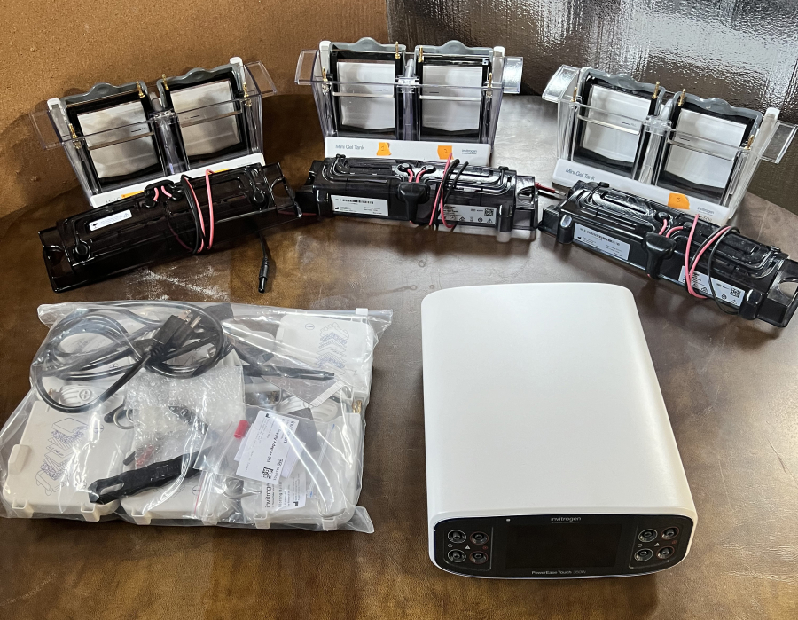 Invitrogen Electrophoresis System: 1x PowerEase Touch 350W; 3x Mini Gel Tanks; 6x Mini Blot Modules; SN:PS0350220609010, photo 2 of 24