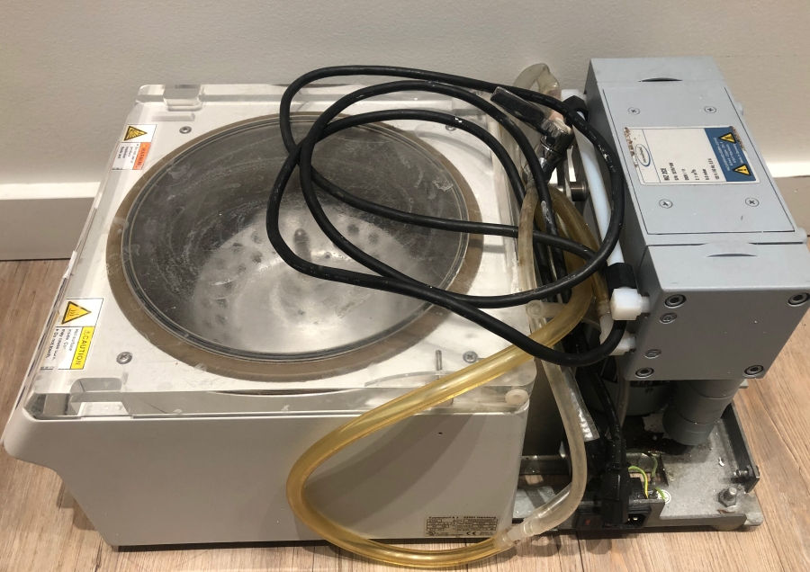 Eppendorf Vacufuge Plus Concentrator; SN:5305ZH709651, photo 5 of 9