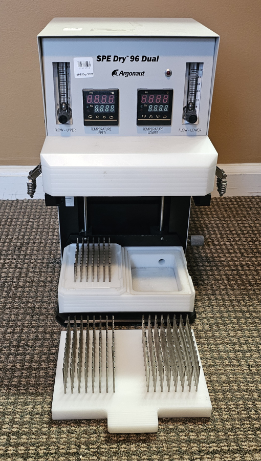Jones Chromatography Argonaut SPE Dry-96 DUAL Chromatography Sample Concentrator System; SN:1106/9, photo 17 of 26