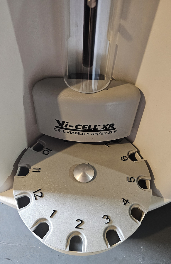 Beckman Coulter Vi-Cell XR Cell Viability Analyzer 2023; SN:AW40428, photo 4 of 25