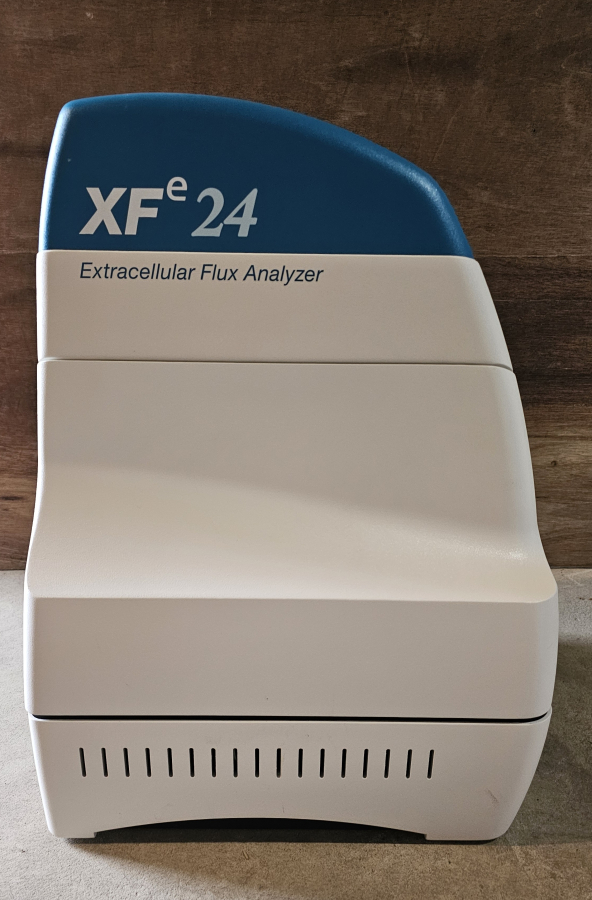 Seahorse Bioscience XFe24 Electrocellular Flux Analyzer; SN:420141, photo 11 of 18