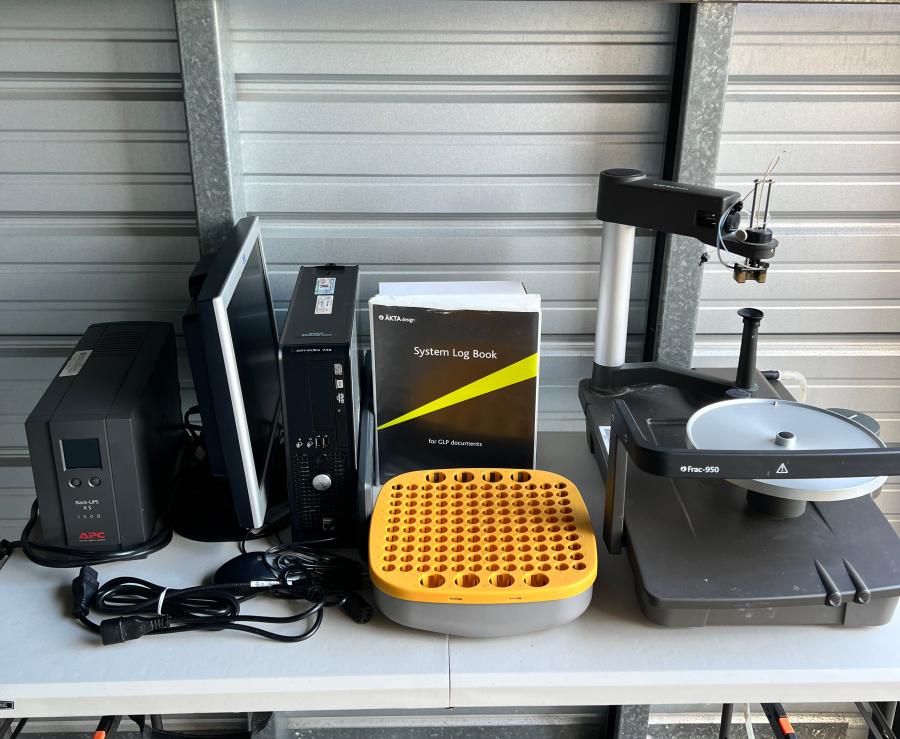 GE AktaExplorer 100 FPLC System includes: Tray, ph/C-900, UV-900, P-900, Air-900, PV-908, P-960, M-925, Frac-950, Computer and UPS, photo 2 of 20