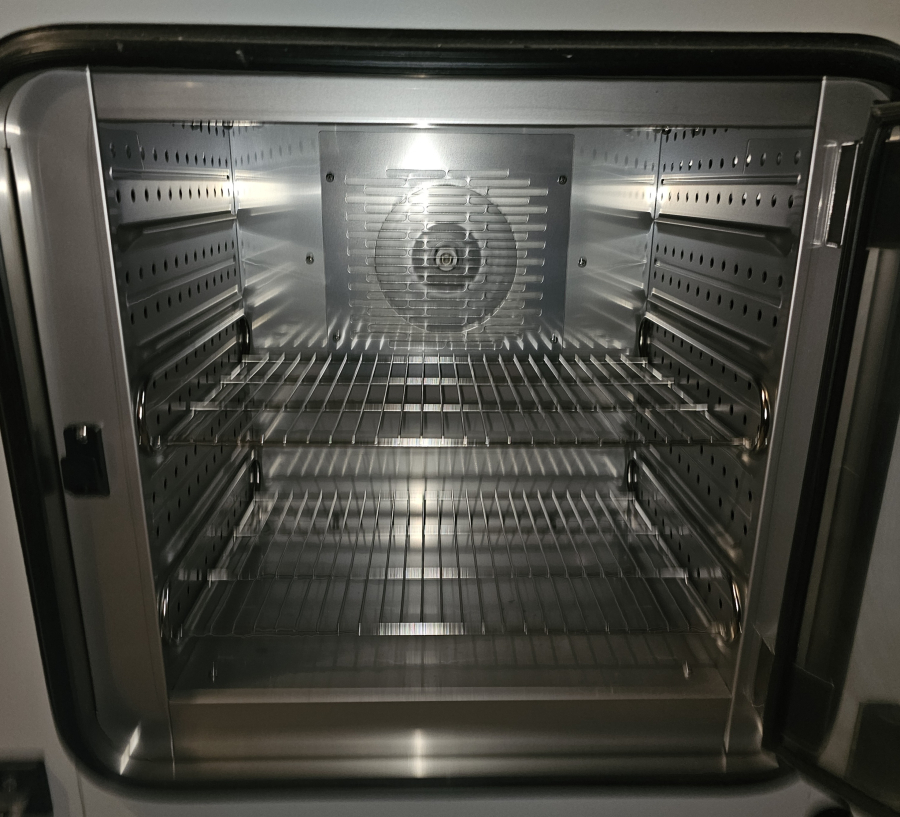 Binder KT053UL-120V Peltier Cooling Incubator; SN:20180000004107, photo 9 of 25