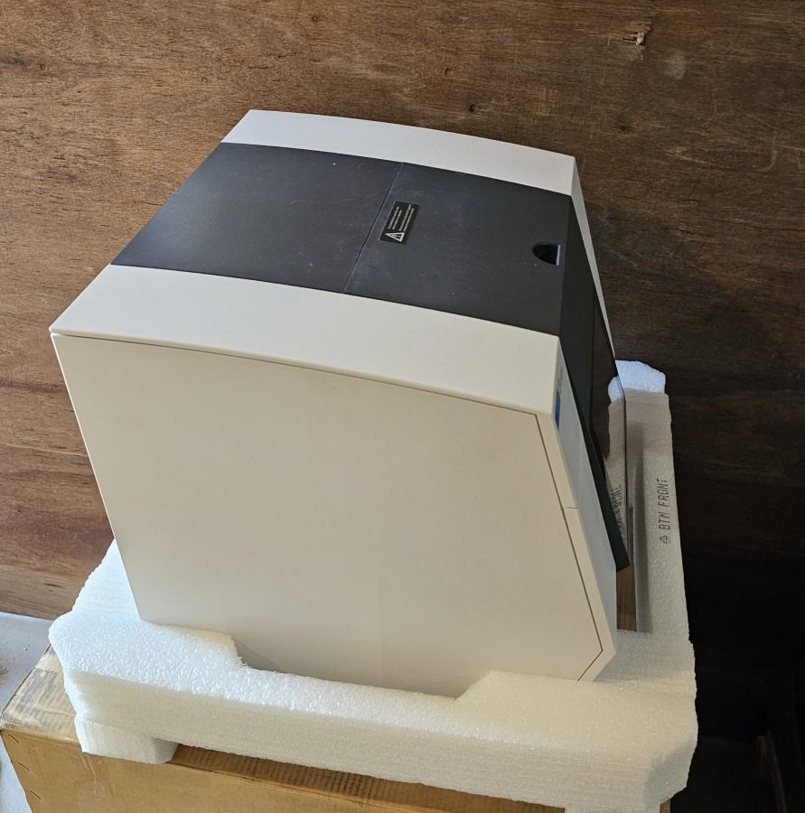 2021 Agilent G8830A AriaMx Real-Time qRT-PCR System; SN:MY21485229, photo 4 of 27