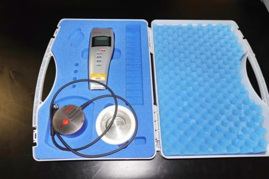 Rotronic HP23-AW-A HygroPalm Water Activity Measurement System, Includes Transport Case, photo 10 of 16