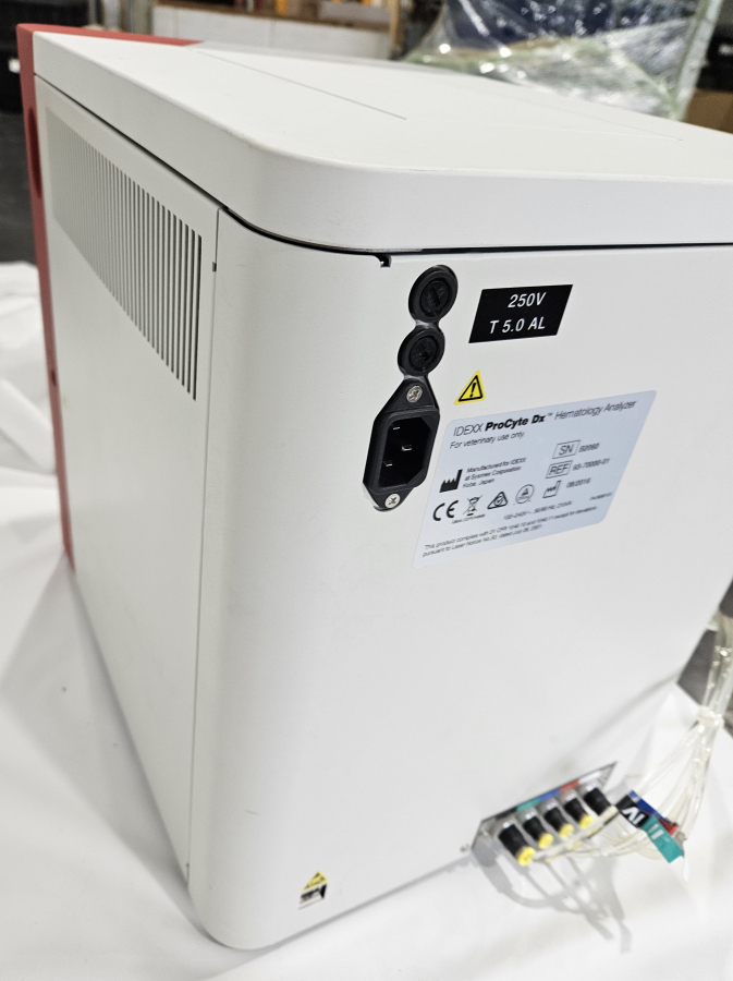 IDEXX ProCyte Dx Hematology Analyzer. 2016; SN:B2060, photo 15 of 17