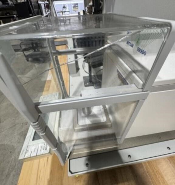 Mettler Toledo Bohdan Automation BA-201 Balance Automator Sample Weighing Station with AT201 Analytical Balance. [Glass shield to balance cracked]; SN:122766, photo 9 of 24