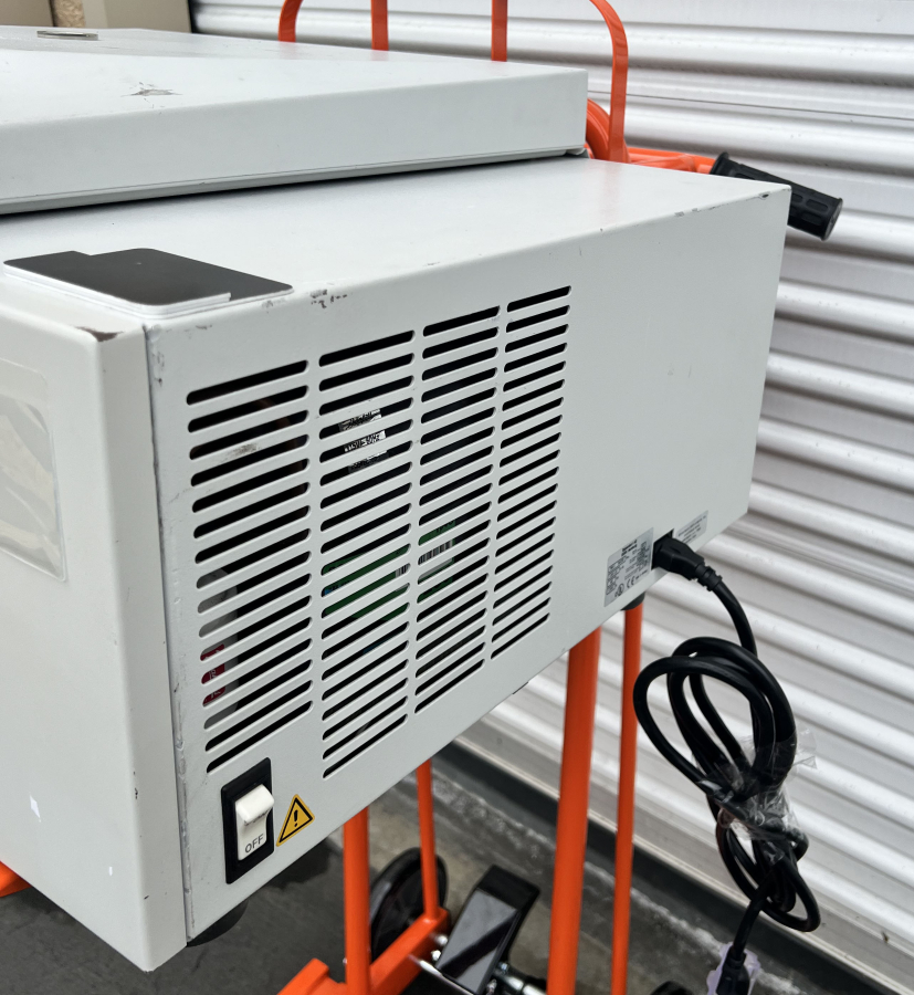 Eppendorf 5810 R 5811 Benchtop Refrigerated Centrifuge + A-4-62 Rotor; SN:06230, photo 7 of 9