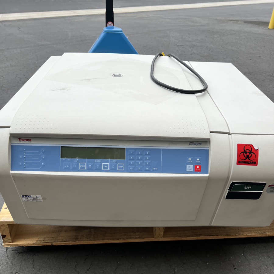 Thermo Fisher Scientific 75004521 Sorvall Legend XTR Benchtop Refrigerated Centrifuge includes 75003180 rotor + swinging buckets; SN:41005385, photo 2 of 10