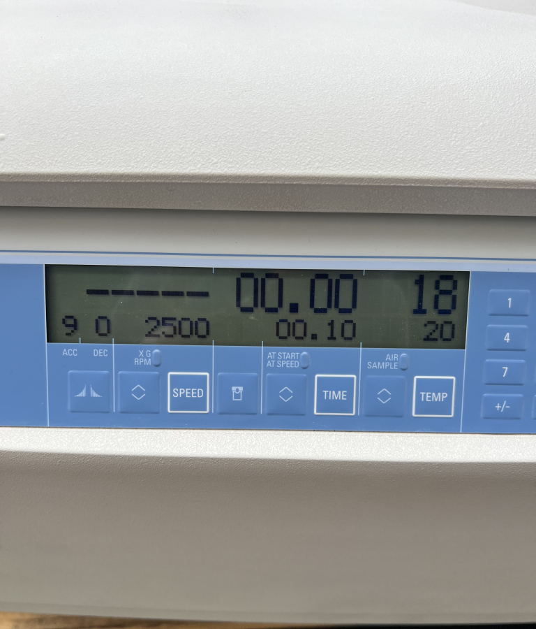 Thermo Fisher Scientific 75004521 Sorvall Legend XTR Benchtop Refrigerated Centrifuge includes 75003180 rotor + swinging buckets; SN:41005385, photo 10 of 10