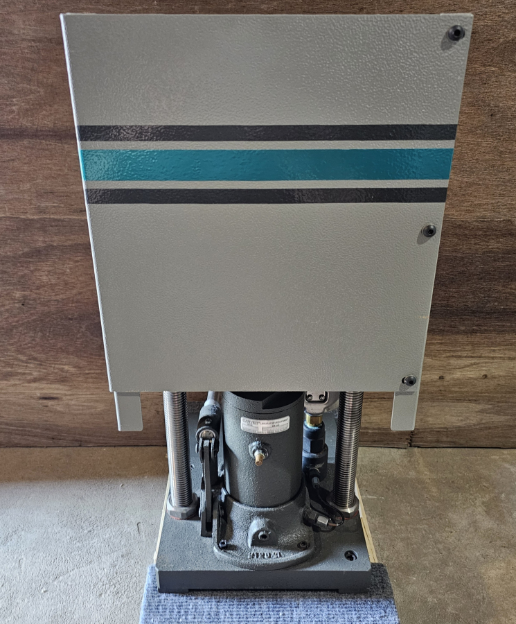 Carver 3850 Bench Top Standard Unheated Press, photo 12 of 19
