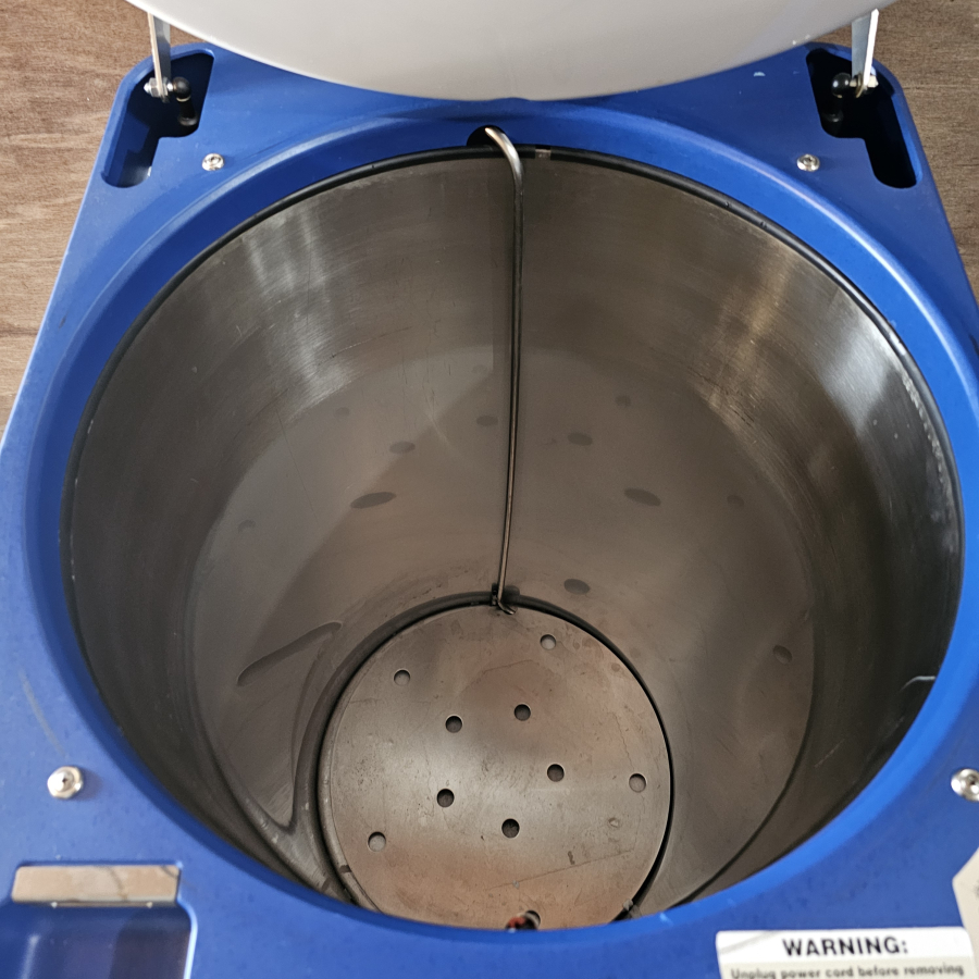 Taylor Wharton 10K Cryo Freezer; SN:562-006-T16, photo 5 of 26