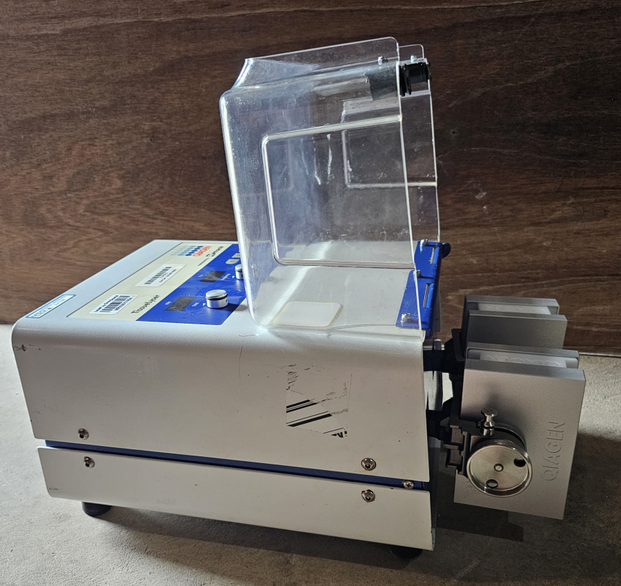 85210 TissueLyser Qiagen Universal Laboratory Mixer-Mill Disruptor, photo 14 of 23