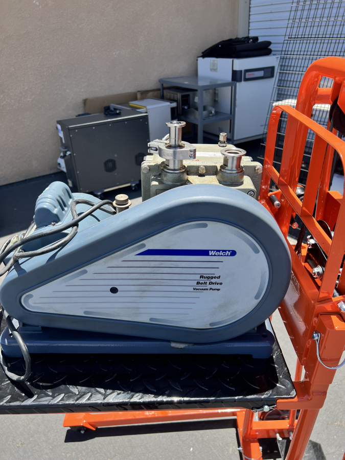 Welch 1402N Chemstar Duo-Seal Belt-Driven Vacuum Pump + C63CXGZP Motor, pumps 1,5,7,8, photo 6 of 7