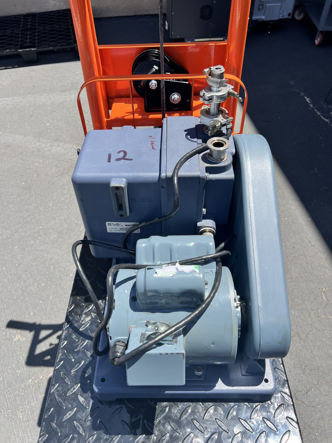Welch 1376 Duo-Seal Vacuum Pump, photo 4 of 4