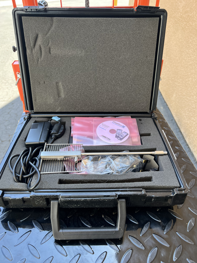 Ametek Chatillon DFE II Digital Force Gauge with Case SN:T18803, photo 1 of 12