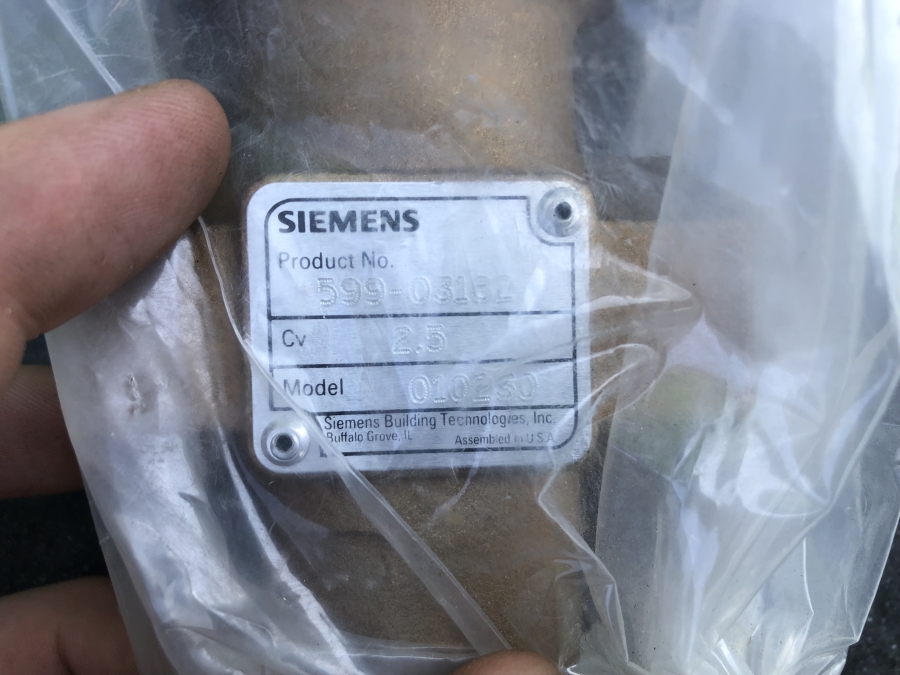 Siemens 599 Flowrite Valve Series 270-03182 Class 250 2W Actuator, photo 1 of 9