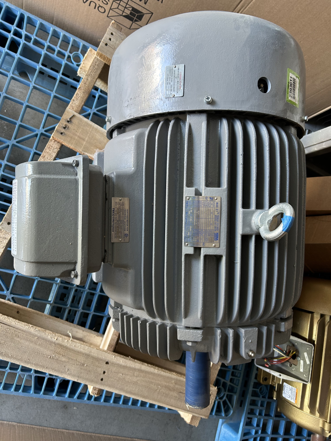 Teco Westinghouse MAX-E1 EP0404 AEHH8N 324T 40 HP Severe Duty Motor 40HP, photo 4 of 10