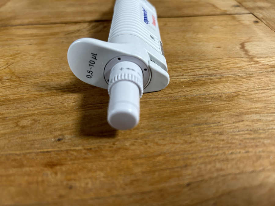 Eppendorf Research PhysioCare 0.5-10 uL Single-Channel Adjustable Pipette, photo 4 of 5