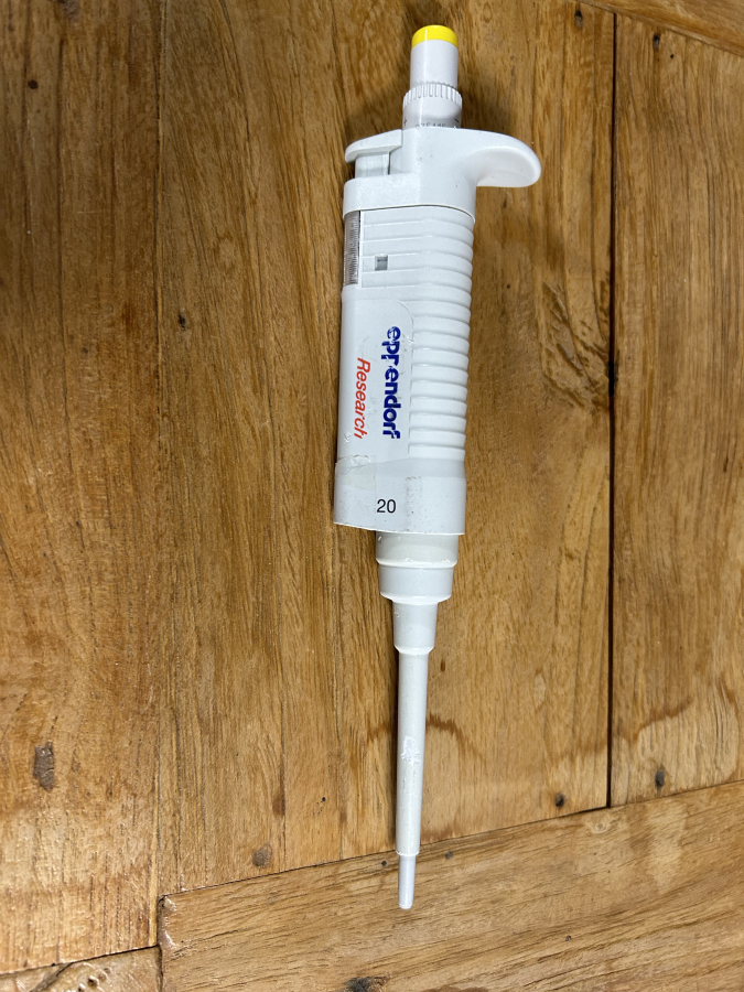 Eppendorf Research PhysioCare 2-20 uL Single-Channel Adjustable Pipette, photo 1 of 4