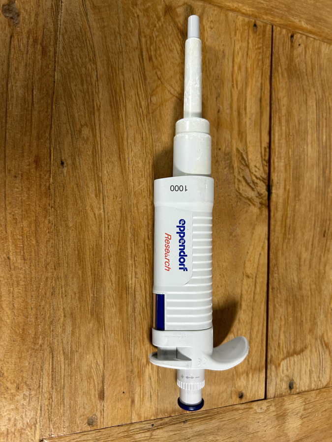Eppendorf Research PhysioCare 100-1000 uL Single-Channel Manual Pipette, photo 1 of 5