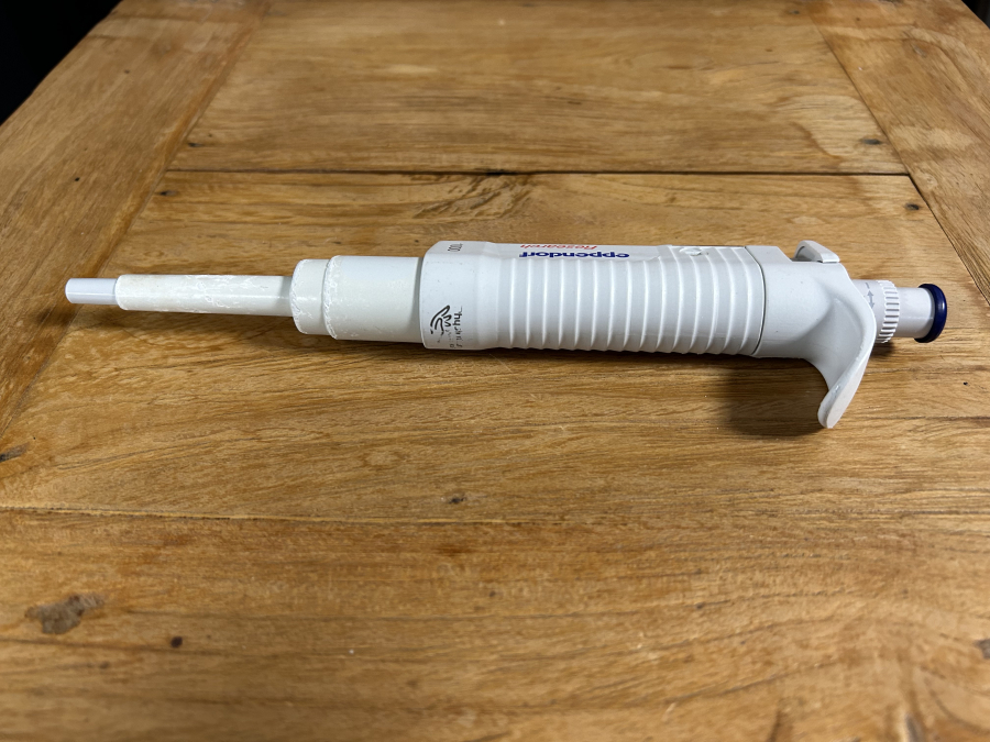 Eppendorf Research PhysioCare 100-1000 uL Single-Channel Manual Pipette, photo 3 of 5