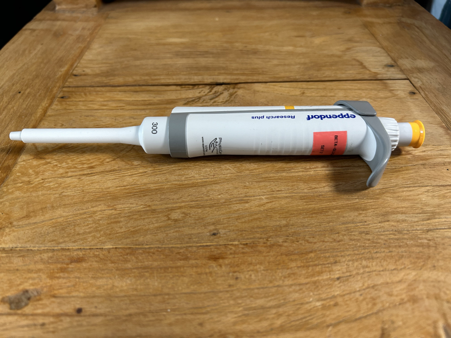 Eppendorf Research Plus 30-300 uL ADJ Single-Channel Pipette PhysioCare, photo 3 of 5