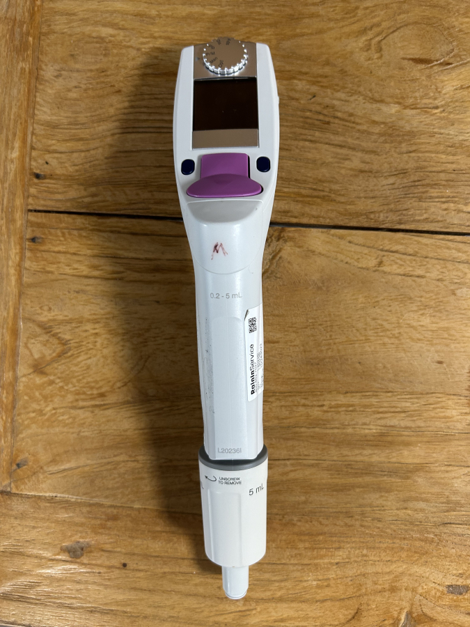 Eppendorf Xplorer 0.2-5 mL Single-Channel Electronic Pipette, photo 3 of 4