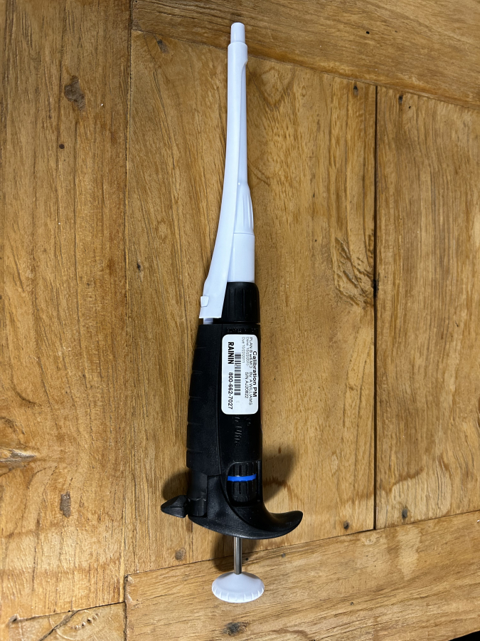 Gilson Pipetman-Ultra U1000 200-1000 uL Single-Channel Pipette, photo 2 of 4