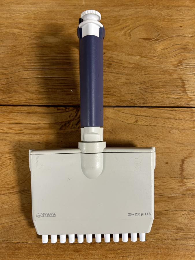 Rainin Pipet-Lite L200 20-200 uL LTS L-200 12-Channel Multi Pipette, photo 2 of 5
